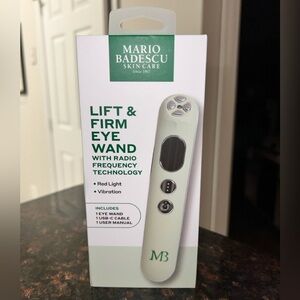 Mario Badescu Lift & Firm Eye Wand – Mint Green and White